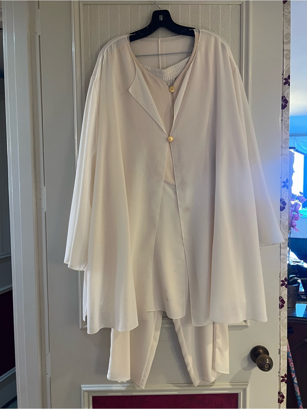 Elegant Ivory Three-Piece Cape Set